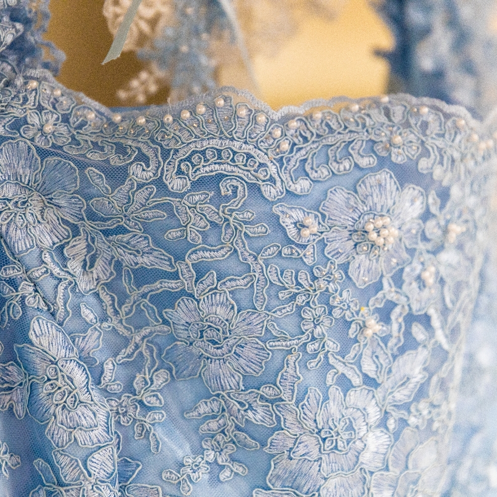 Formal Dress - Picture 3 of 5